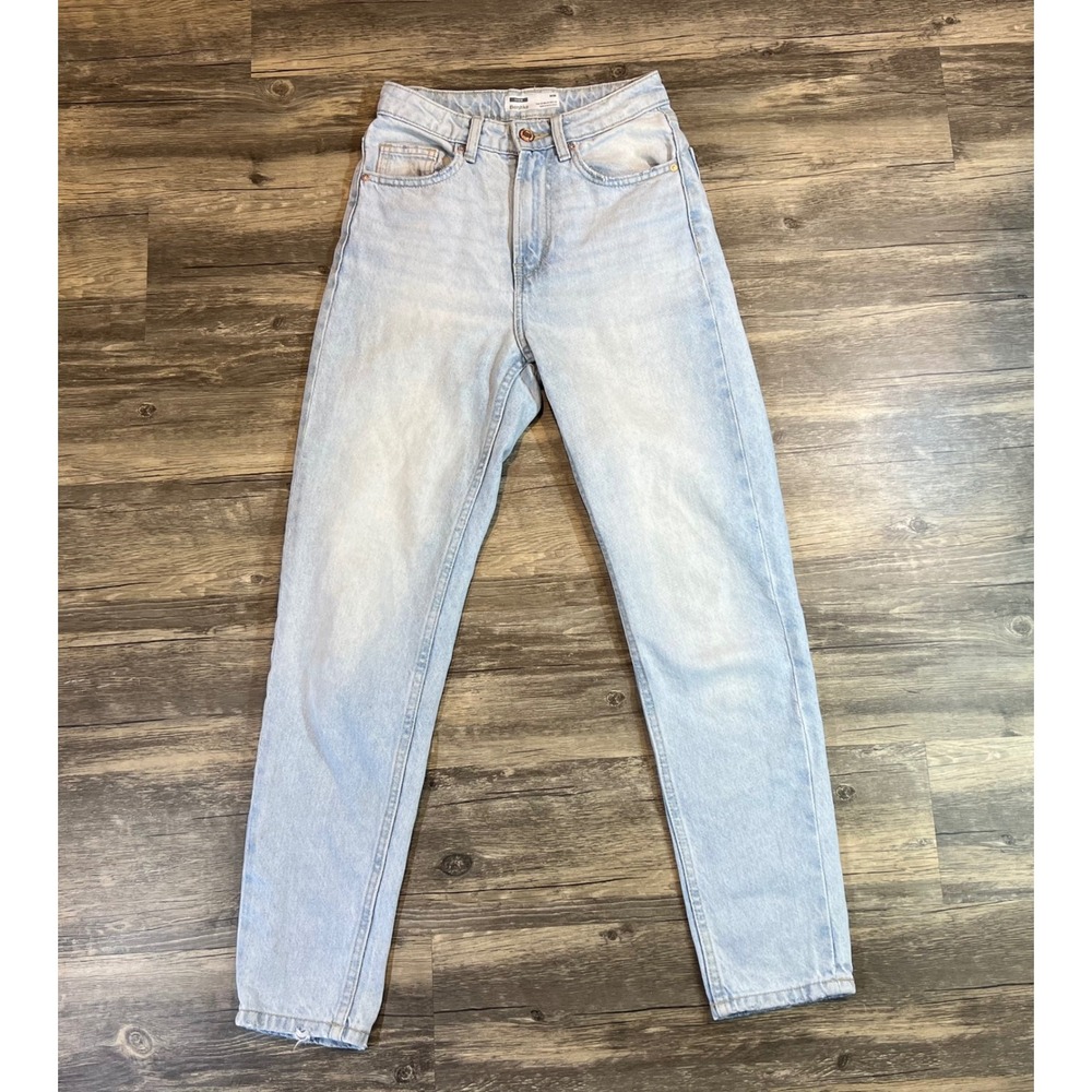 Bershka Light Wash Mom Jeans High Rise Vintage 90s Denim